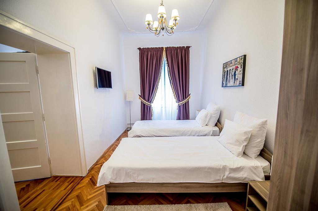 Apartament Piata Mica Sibiu Habitación foto